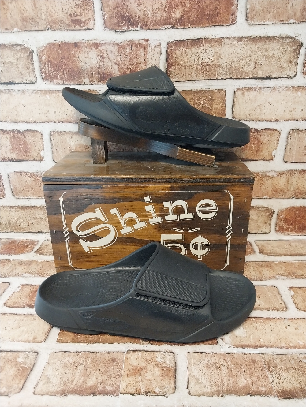 Pre-owned Oofos Ooahh Sport Flex Slides